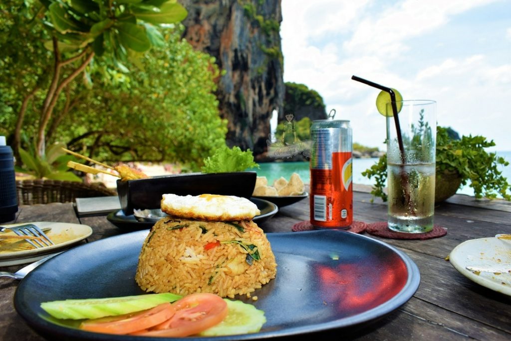 Dining at Rayavadee = Dine at Grotto Images