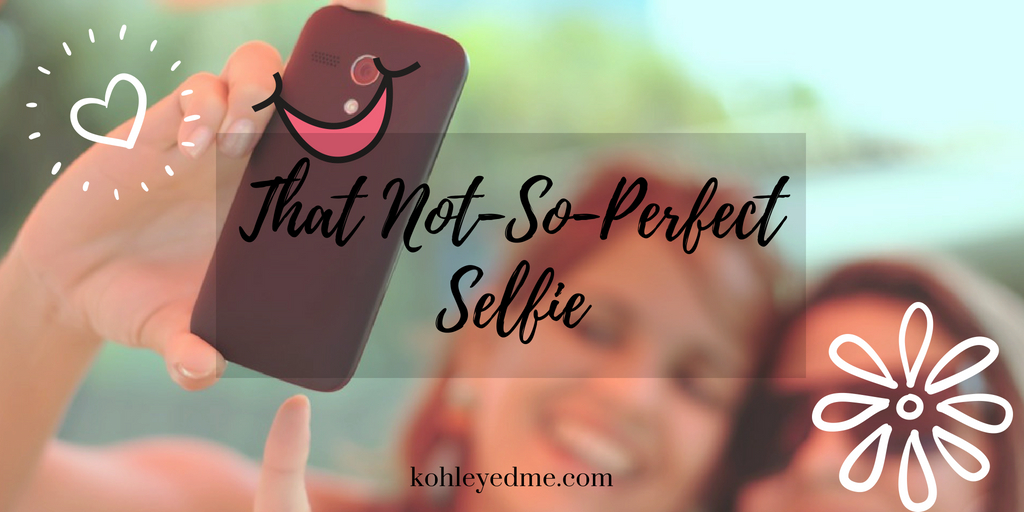 Selfie indiblogger kohleyedme.com mobiistar